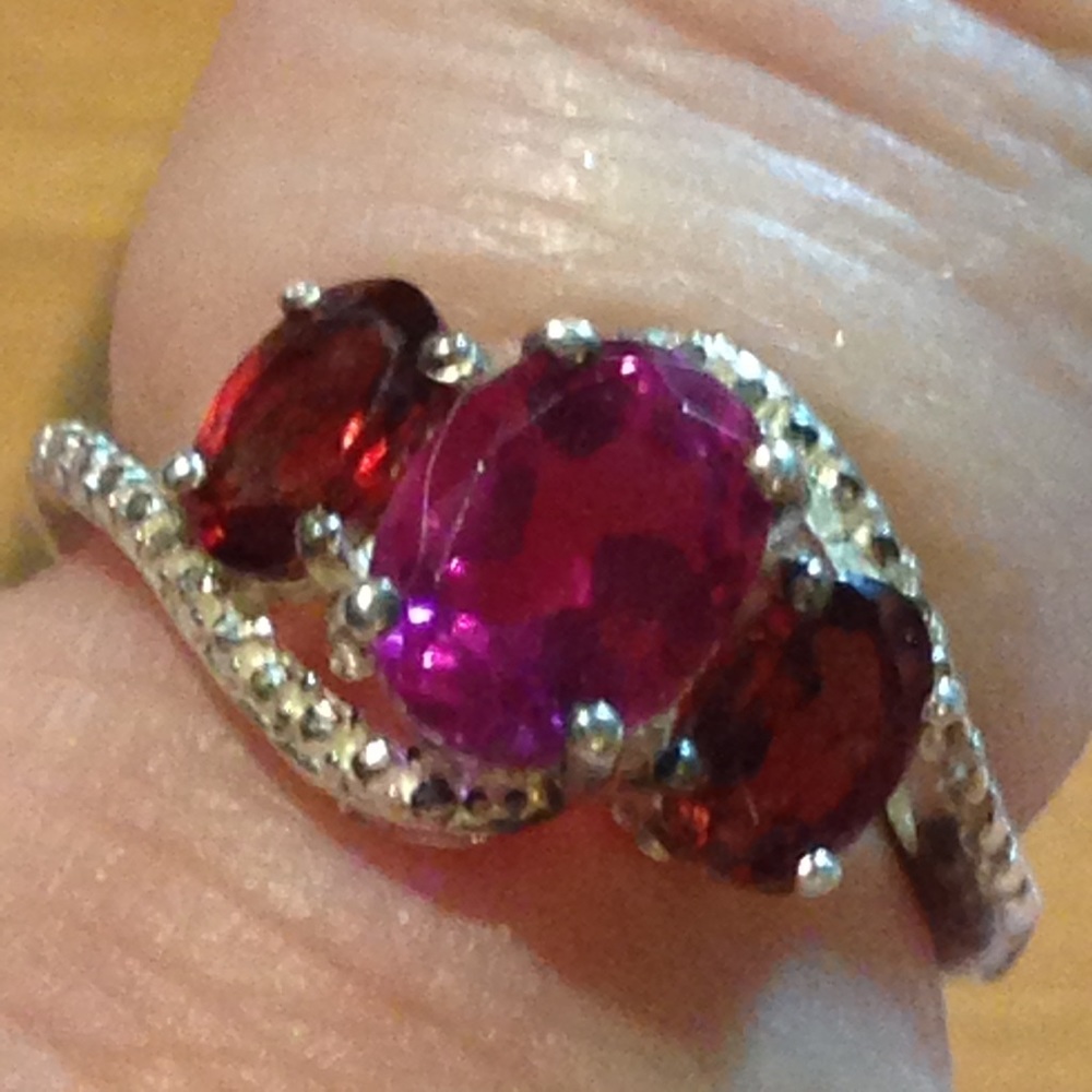 Genuine Orchid Quartz + Garnet .925 Trilogy Ring 7